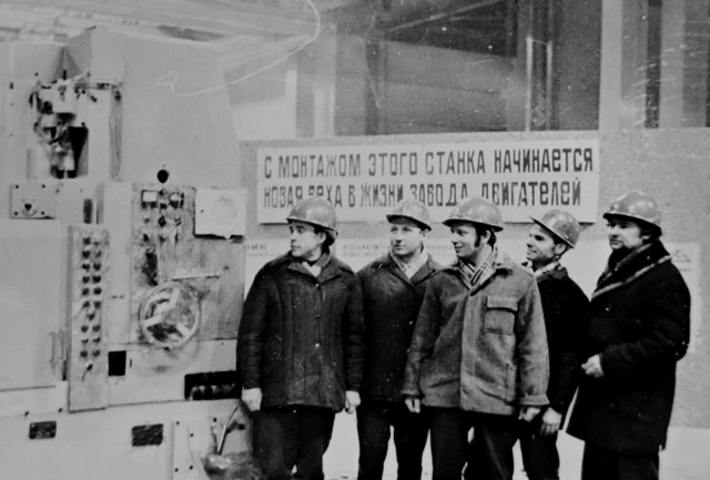 «ГАЗ купили у Ford. Волжский автозавод проектировал Fiat. Опыта не было. Тем не менее, было решено делать своими силами»