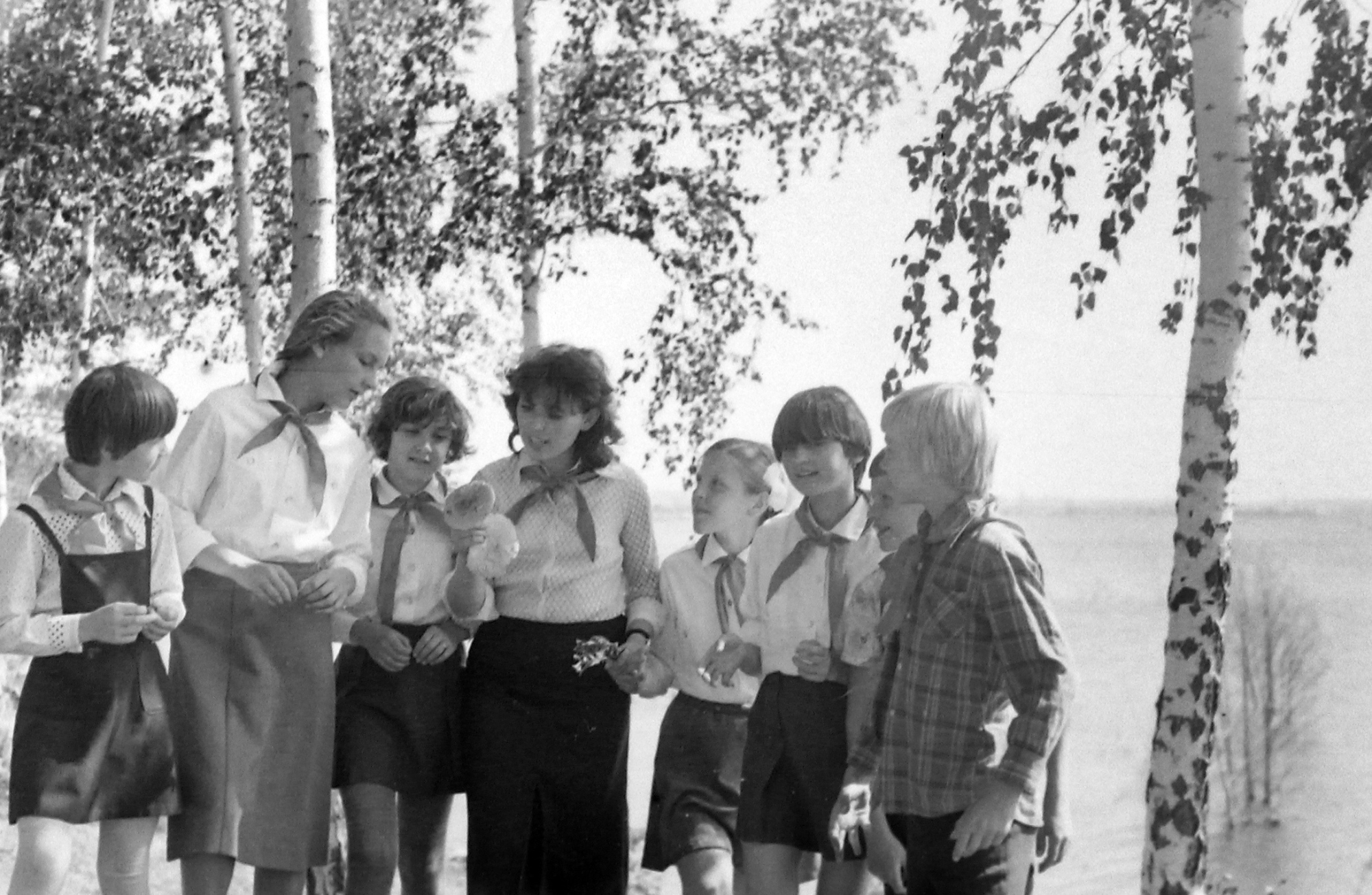 Челнинские пионеры и «вечный вожак» Роза Хусаинова в архивах Николая Туганова