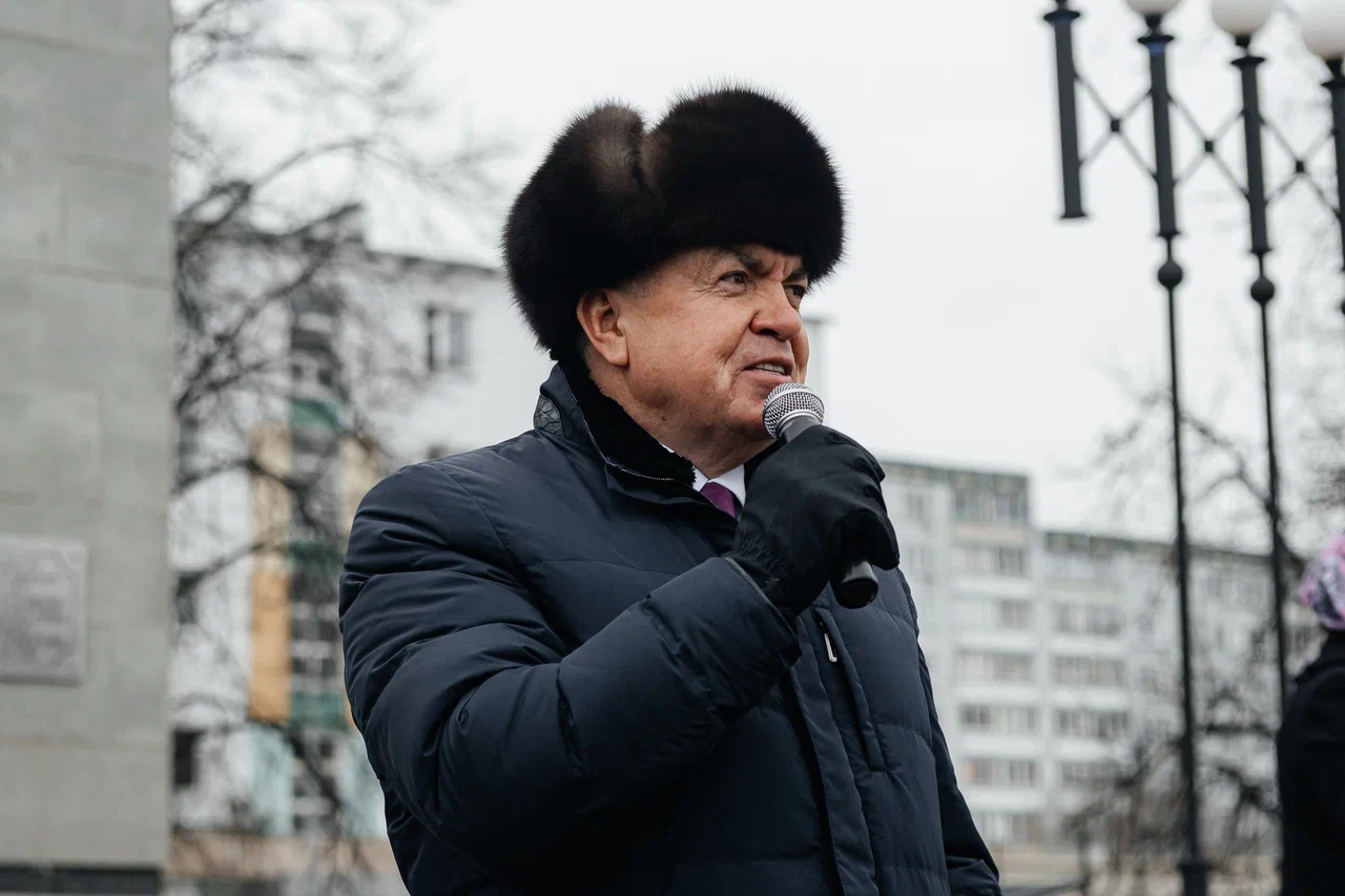 Фото: в Челнах почтили память первого руководителя города Раиса Беляева Фото: в Челнах почтили память первого руководителя города Раиса Беляева