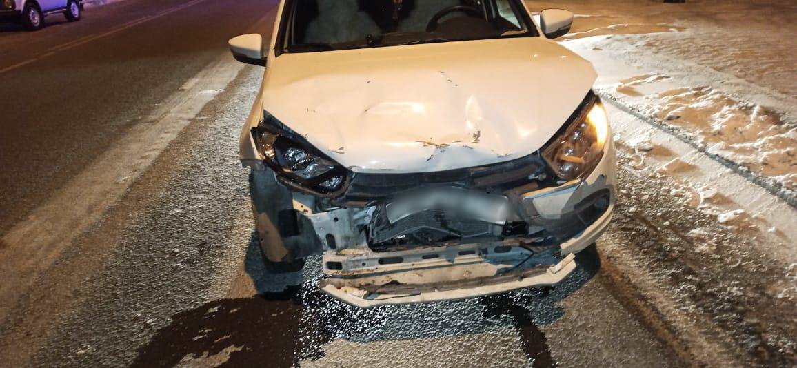 В Челнах пьяная автоледи протаранила иномарку – пострадали трое (фото)