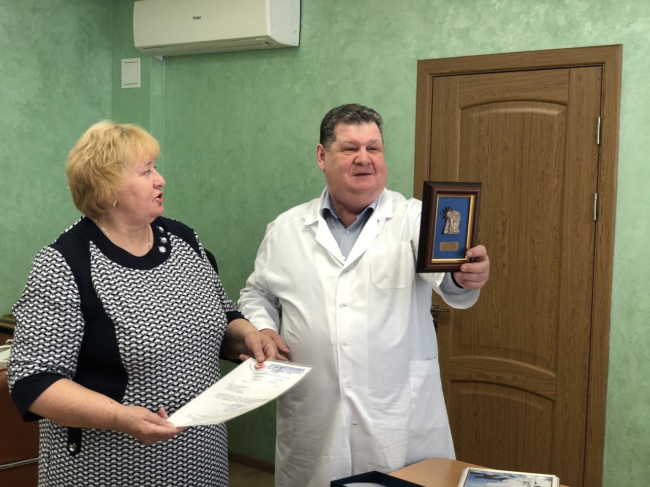 Федерация профсоюзов РТ наградила Фатхетдинова за борьбу с коронавирусом
