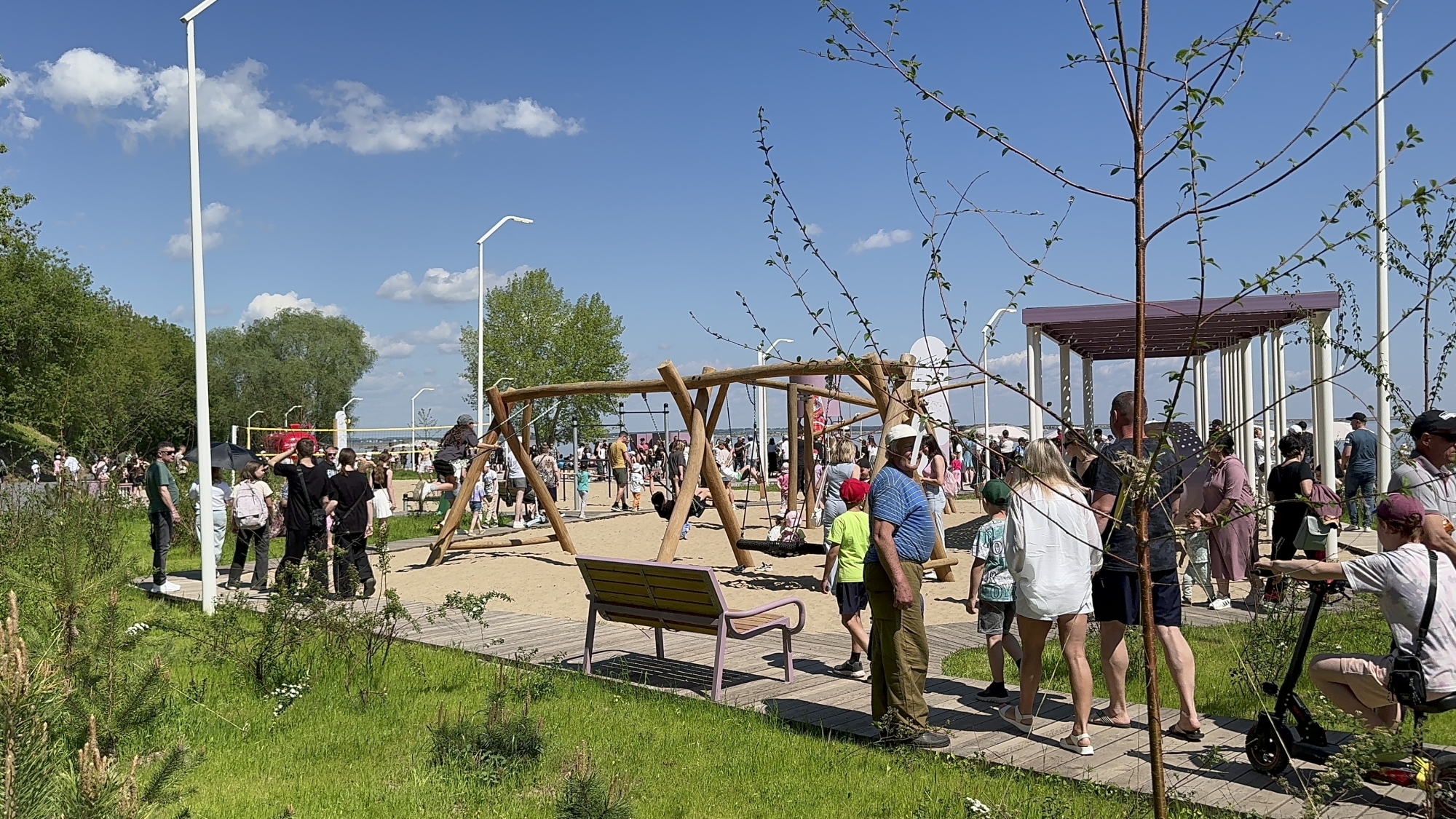 В Менделеевском районе открыли первый официальный пляж (фото)