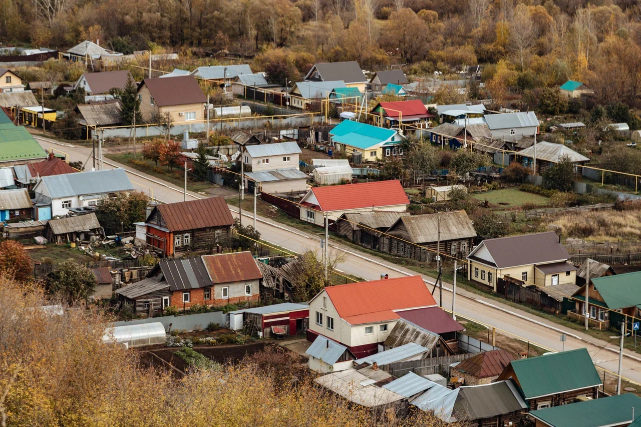 «Нет такого чиновника, который пошел бы в исполком за зарплатой. Люди делают карьеру»