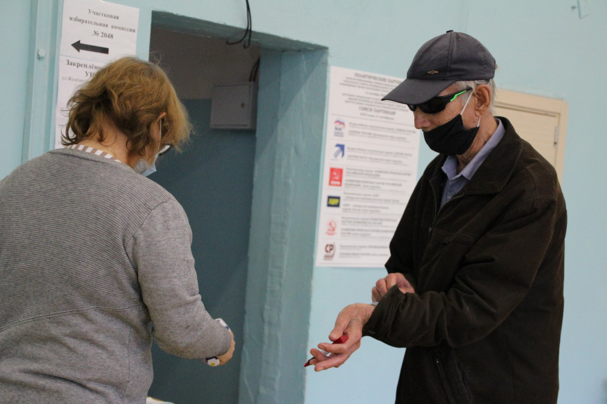 Фото: Выборы в Челнах проходят при усиленных мерах безопасности