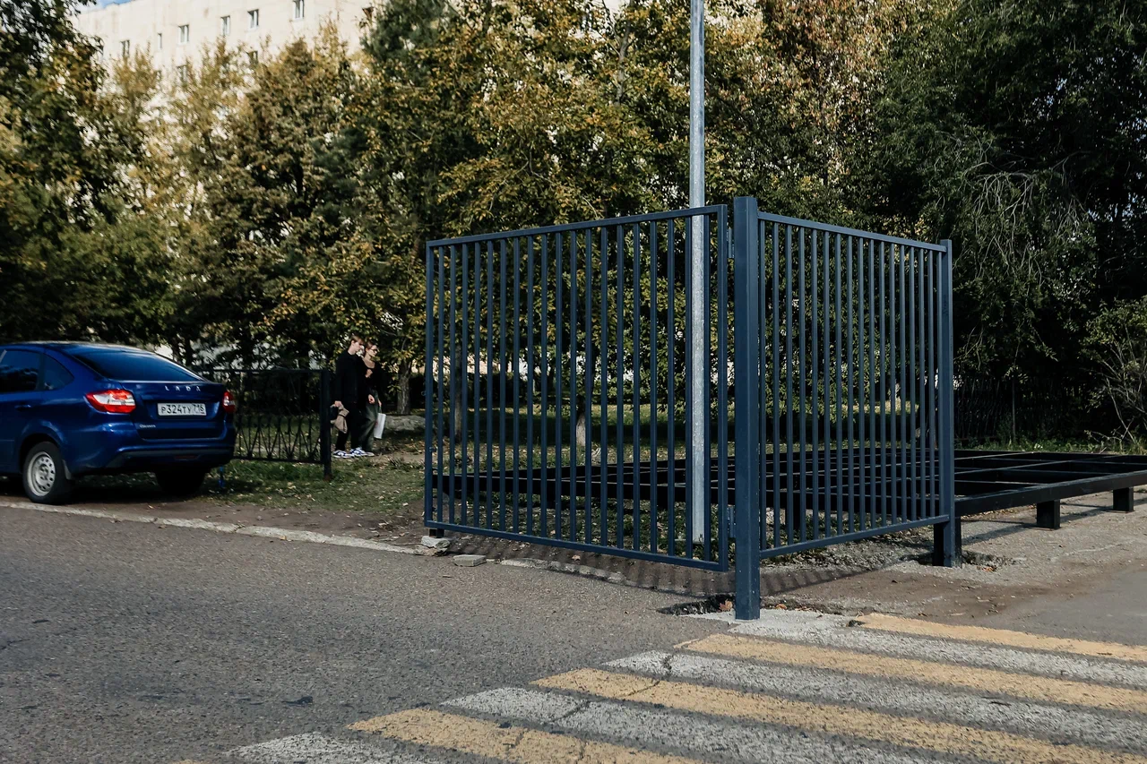 Фото: филиал КФУ огородил студенческий городок забором