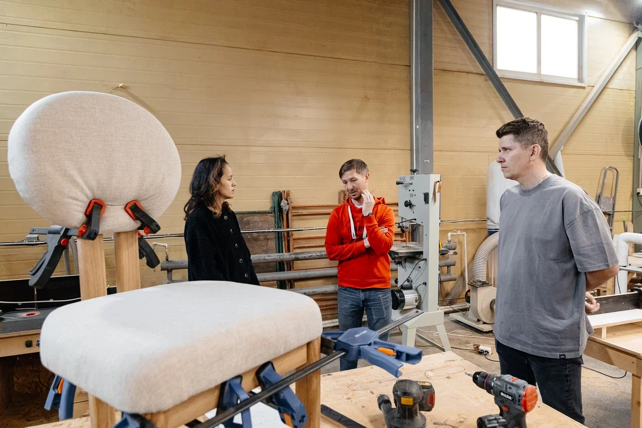 «Нас не привлекает мебель, которая в 90% присутствует на рынке. В ней нет ни жизни, ни души» «Нас не привлекает мебель, которая в 90% присутствует на рынке. В ней нет ни жизни, ни души»