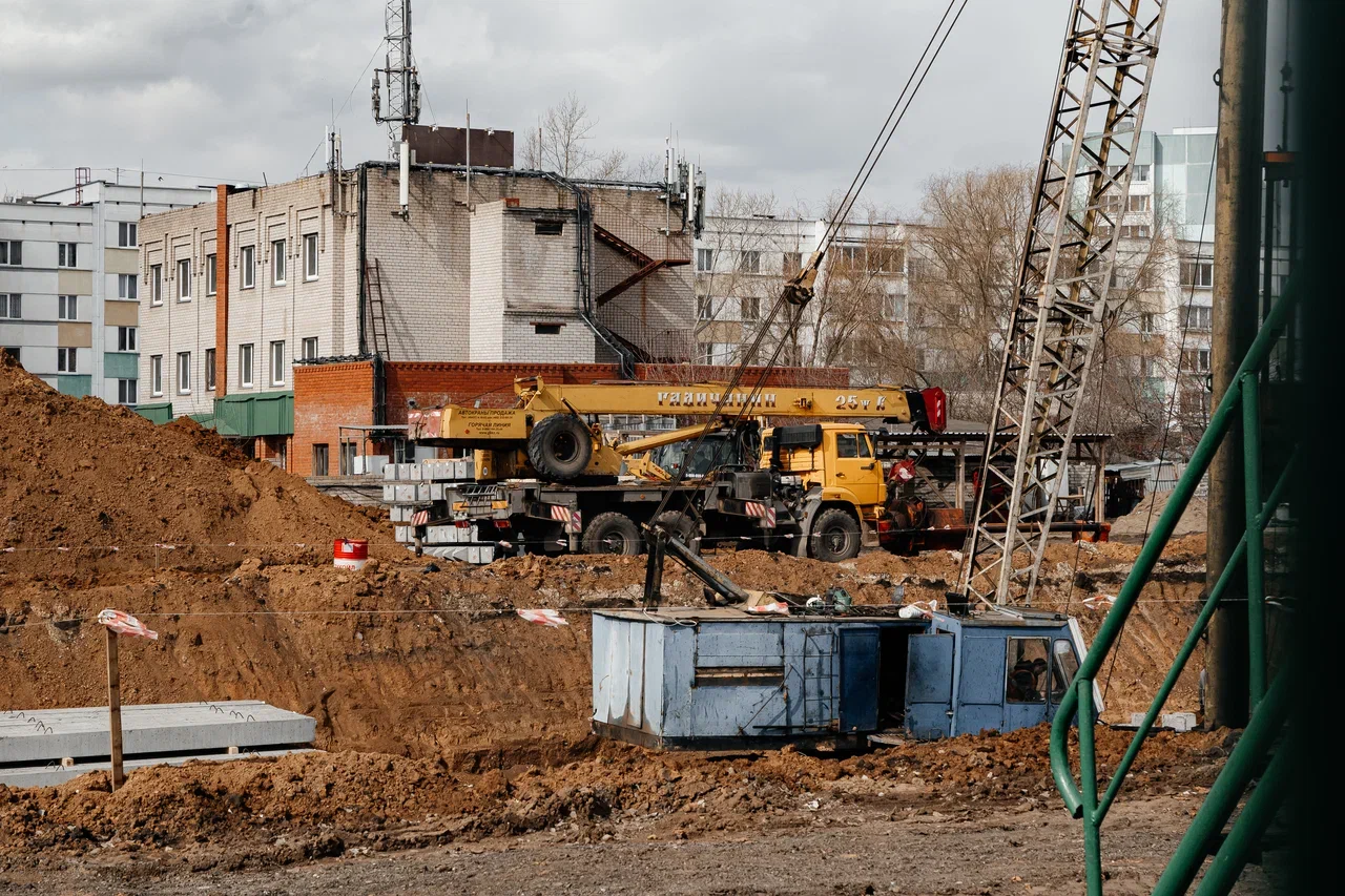 Скандальный дом в 59-м микрорайоне будут строить три года (фото) 
