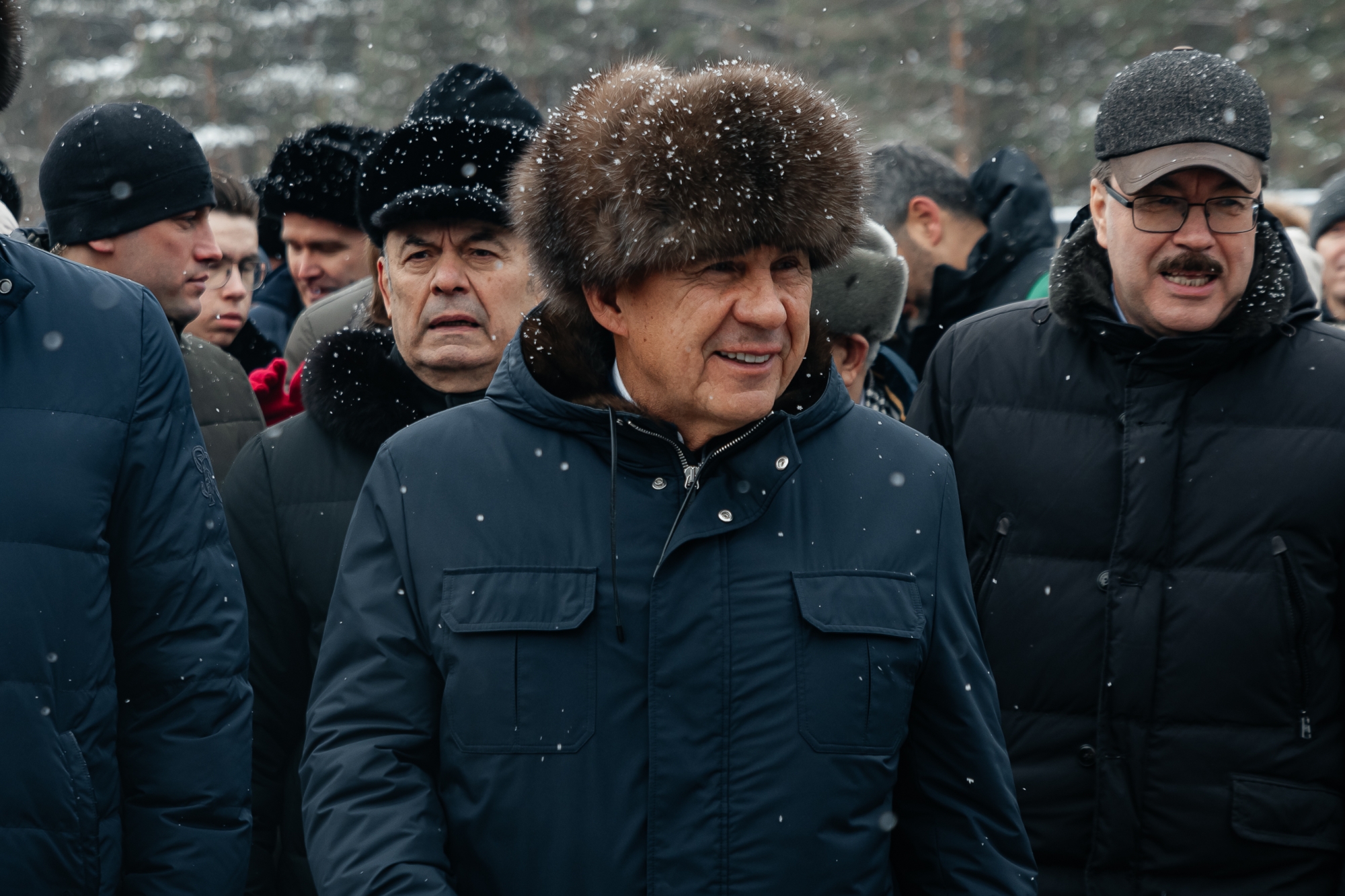 «Много замечаний и жалоб… Нигә тәртип юк? Почему нет порядка?!»