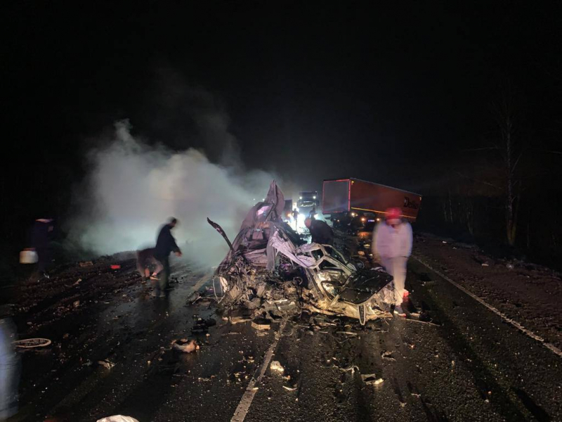Машина компании «Делко» попала в смертельное ДТП на трассе в Чувашии 