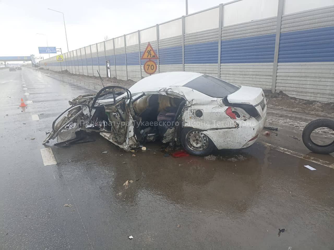 Семья из Челнов попала в смертельное ДТП в Тукаевском районе (фото)
