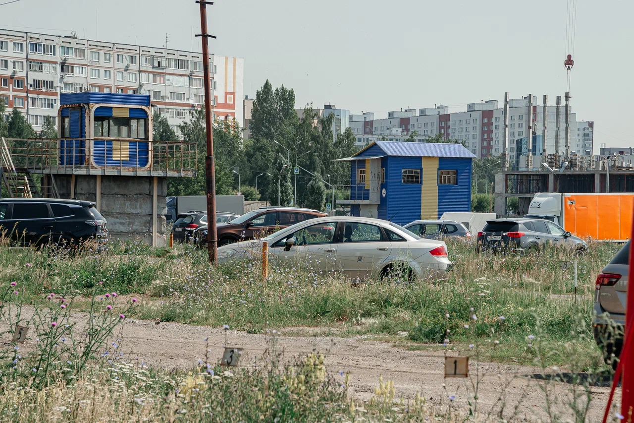 «А у меня две машины, и как с этим быть? За два доступа что ли платить? Морда не треснет?!»