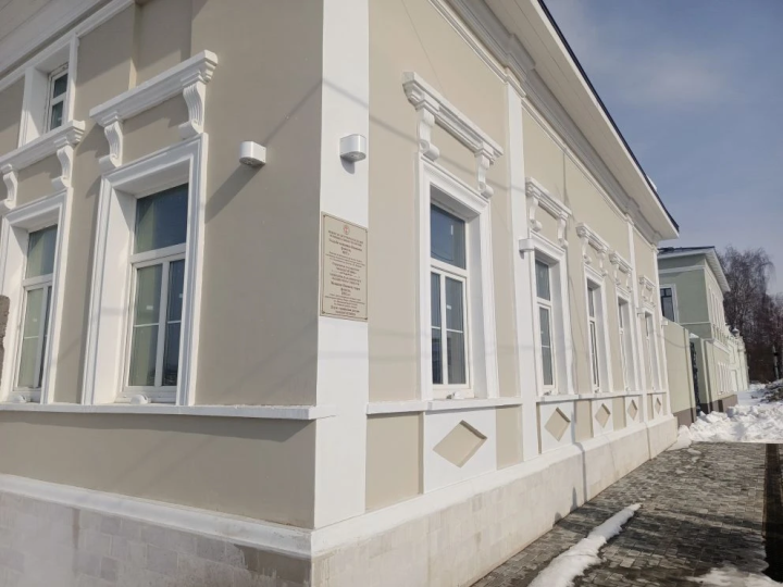 Прияна Фролова готовит к открытию музей в усадьбе, выкупленной за рубль в Елабуге Прияна Фролова готовит к открытию музей в усадьбе, выкупленной за рубль в Елабуге