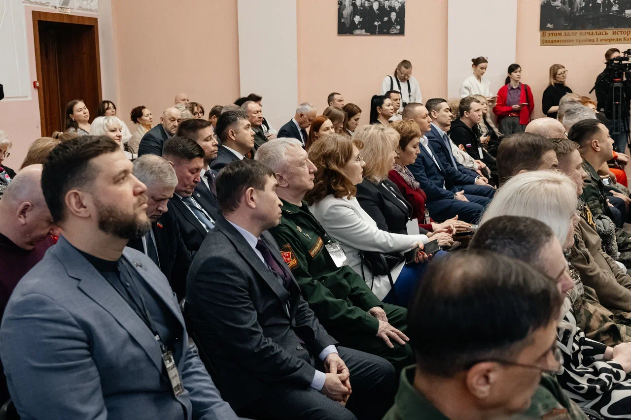 Фото: в Челнах прошел первый форум волонтеров гуманитарной помощи Фото: в Челнах прошел первый форум волонтеров гуманитарной помощи