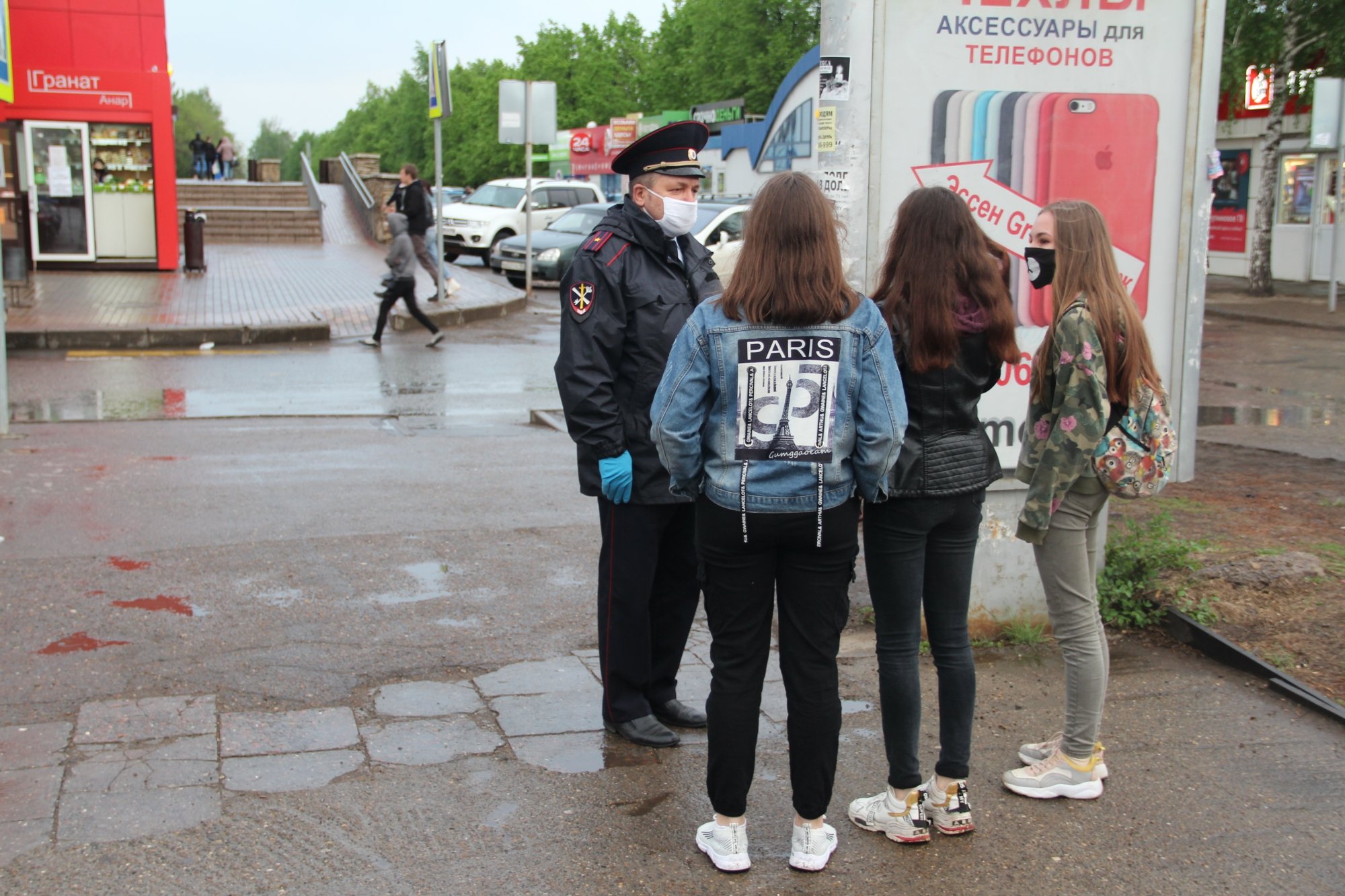 Полиция Челнов начала рейды по нарушителям масочного режима (фото)