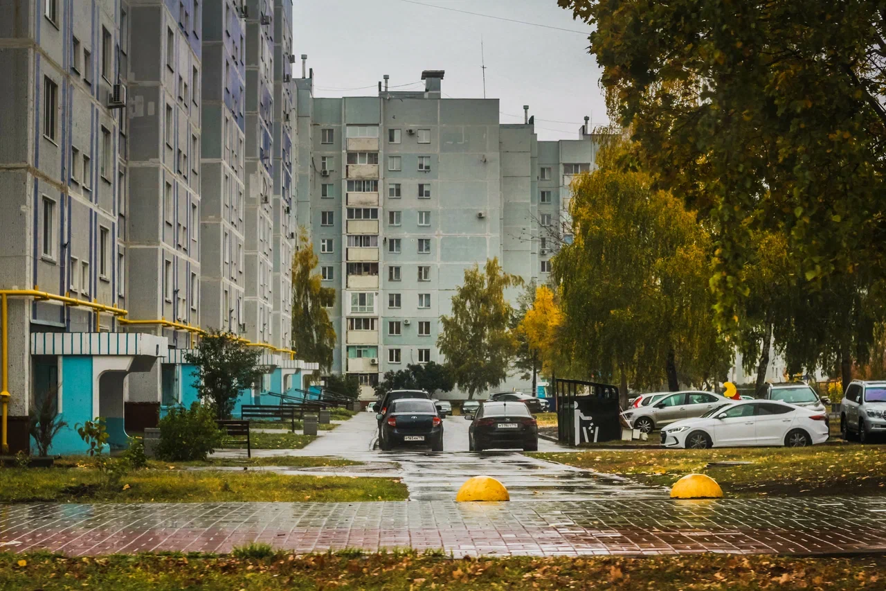 «Нет такого чиновника, который пошел бы в исполком за зарплатой. Люди делают карьеру»