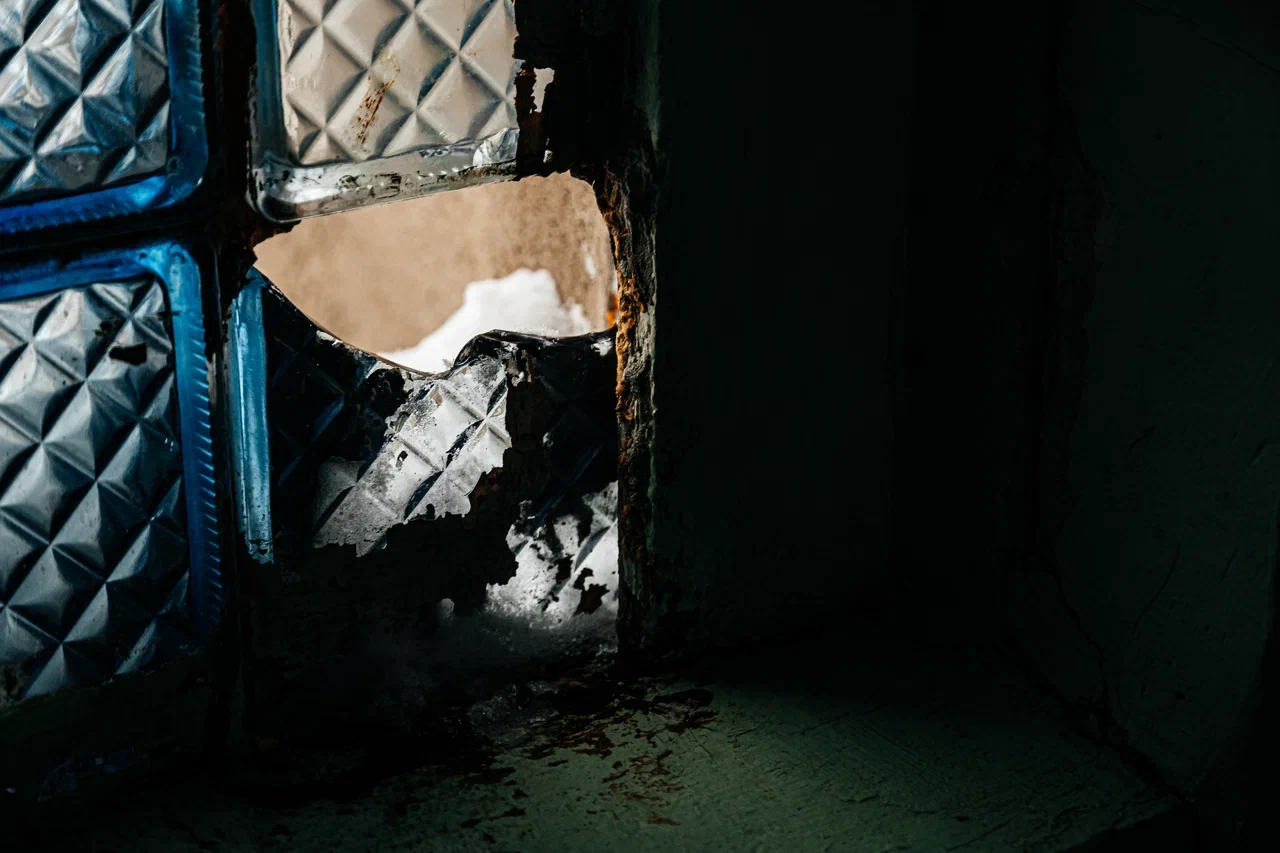 «Там могут быть скрытые дефекты, о которых мы не знаем. Здание пришло в такое состояние где-то в 2004 году» «Там могут быть скрытые дефекты, о которых мы не знаем. Здание пришло в такое состояние где-то в 2004 году»