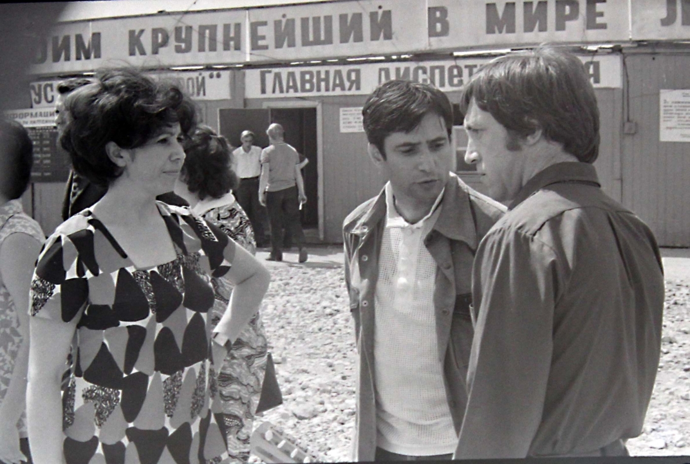 Как в Челнах встречали советских звезд - Пугачеву, Высоцкого и Окуджаву (фото) Как в Челнах встречали советских звезд - Пугачеву, Высоцкого и Окуджаву (фото)