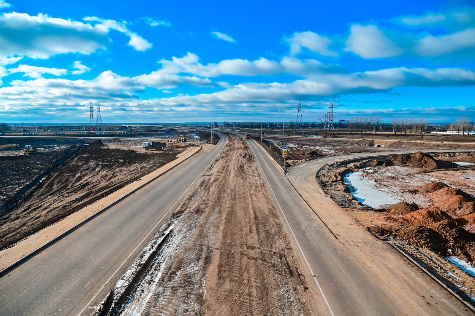  Фото: Минниханов проверил, как идет строительство обхода Челнов и Нижнекамска 