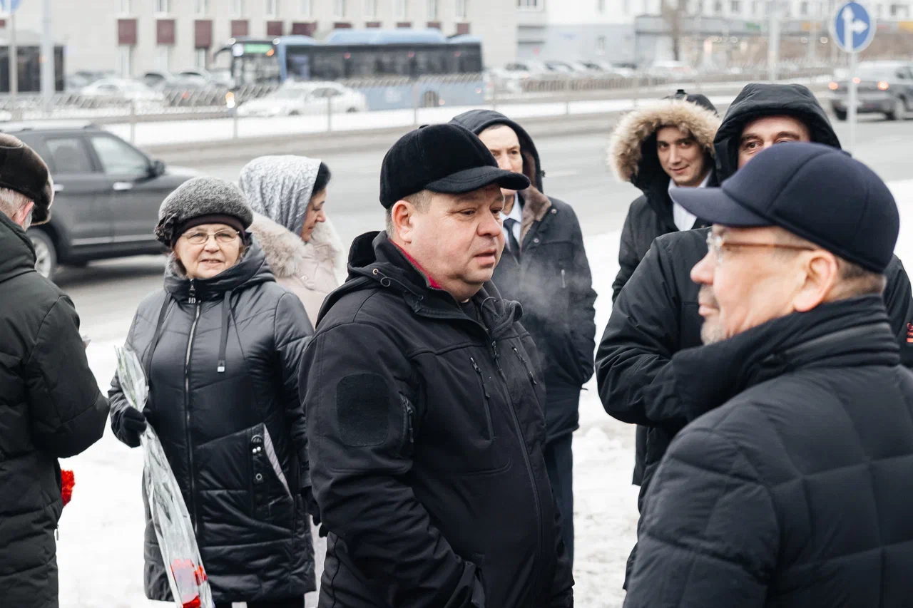 Фото: в Челнах почтили память первого руководителя города Раиса Беляева Фото: в Челнах почтили память первого руководителя города Раиса Беляева