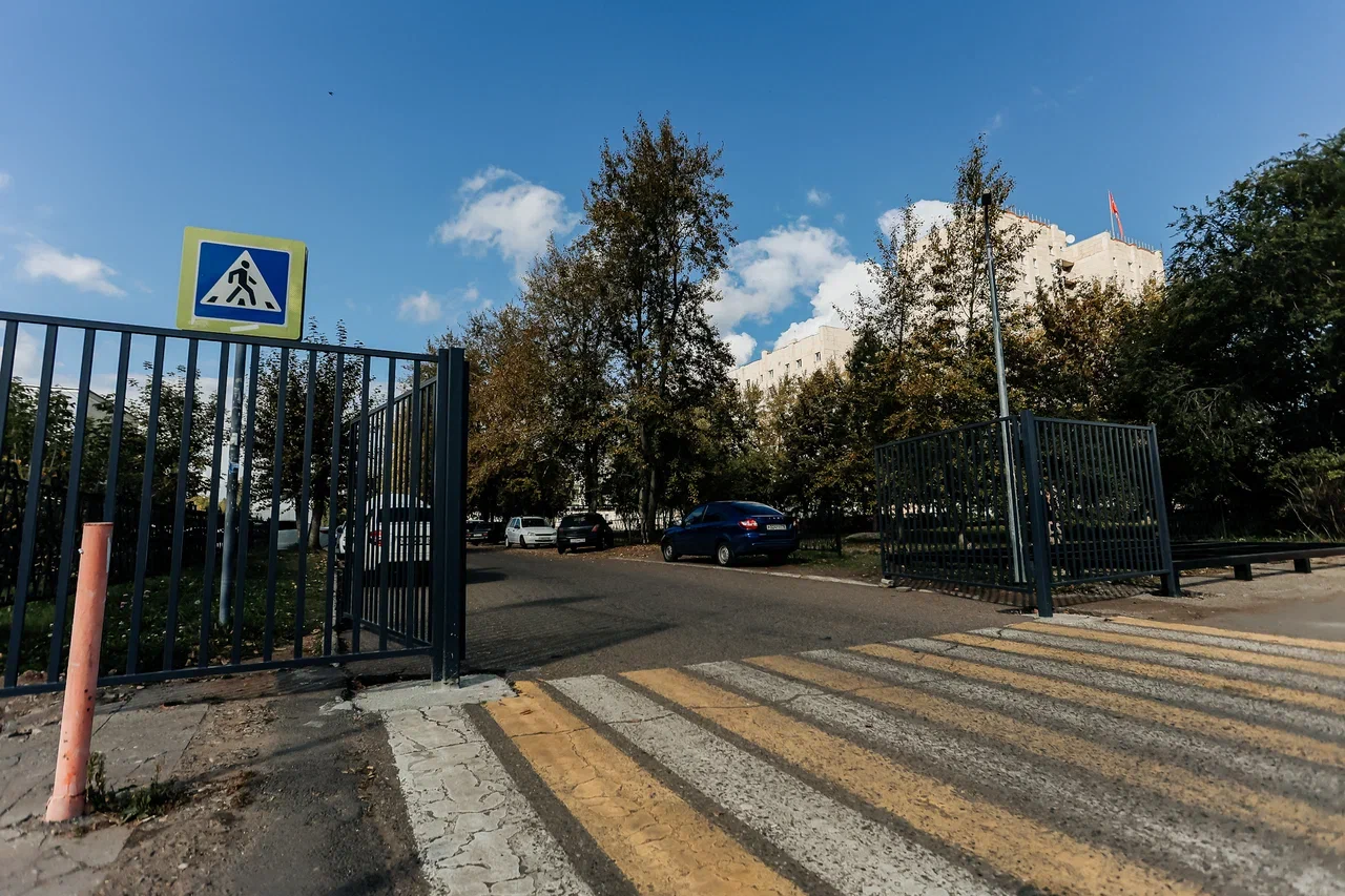 Фото: филиал КФУ огородил студенческий городок забором