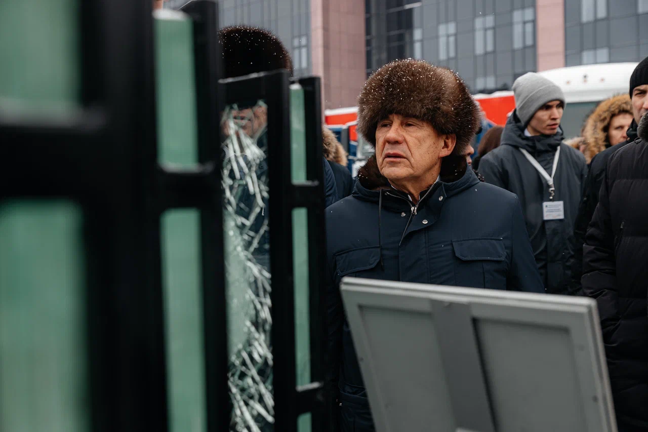 «Много замечаний и жалоб… Нигә тәртип юк? Почему нет порядка?!»