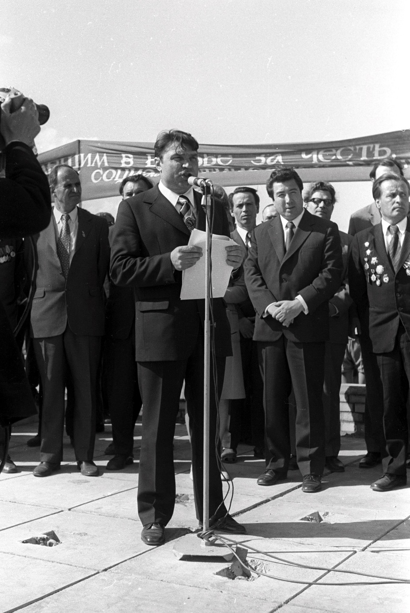 Как и где в Челнах парад Победы проходил 50 лет назад (фото)