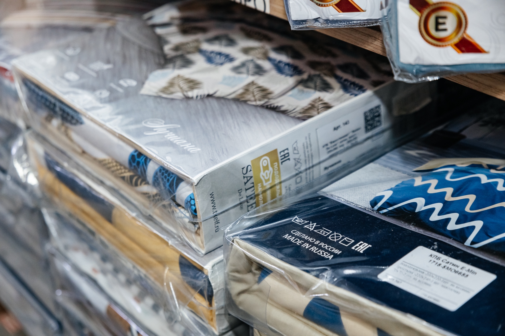 От халатов до комплектов белья от поставщика IKEA: в Челнах работает масштабный магазин текстиля