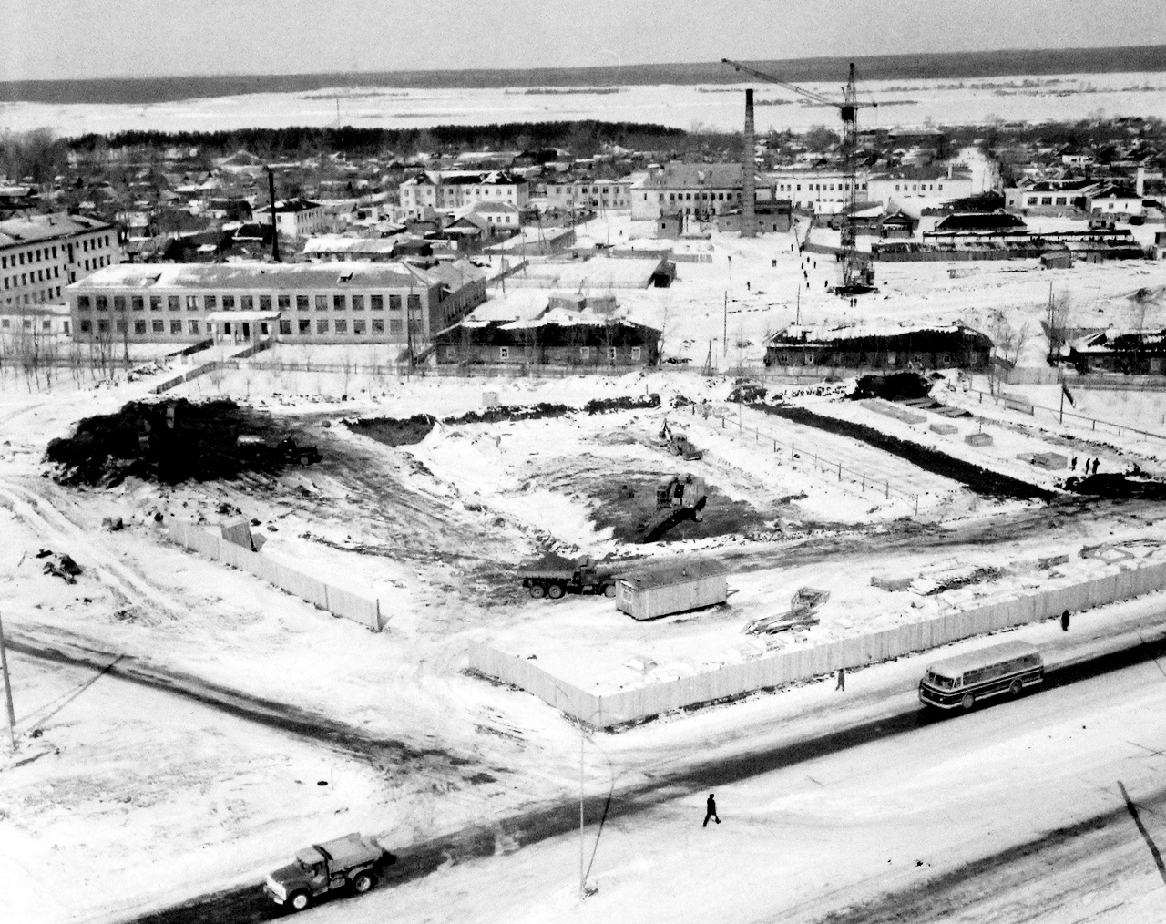 Фото: как в Челнах строили первые универсальные магазины Фото: как в Челнах строили первые универсальные магазины