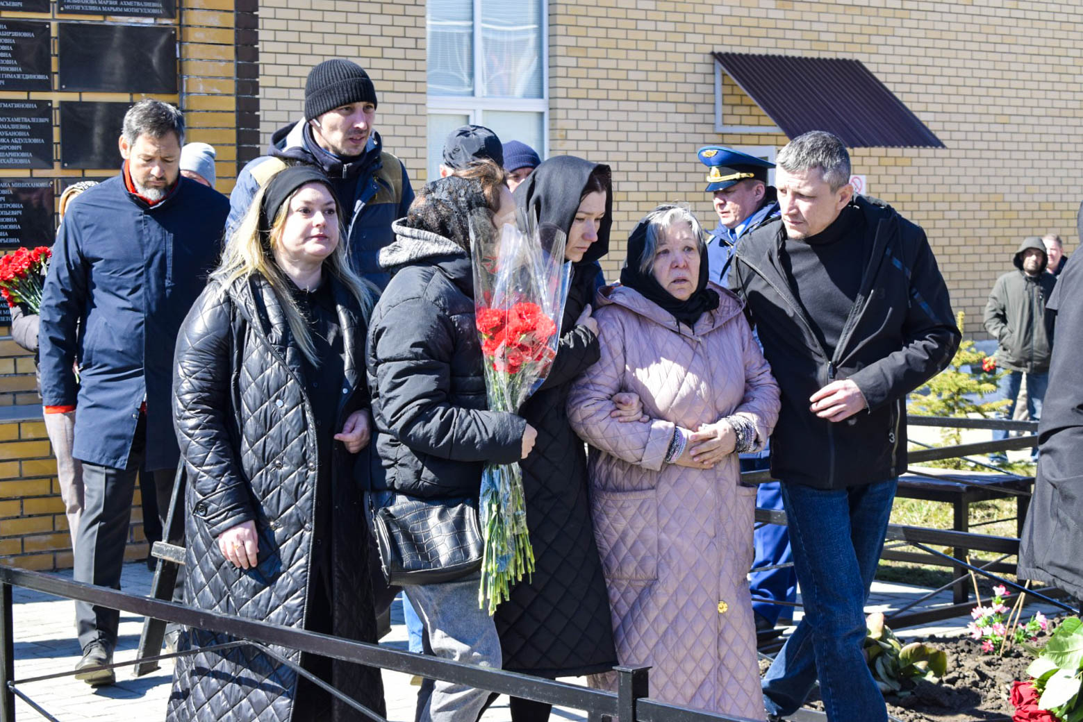 В Тукаевском районе похоронили бойцов, которые погибли в спецоперации (фото)