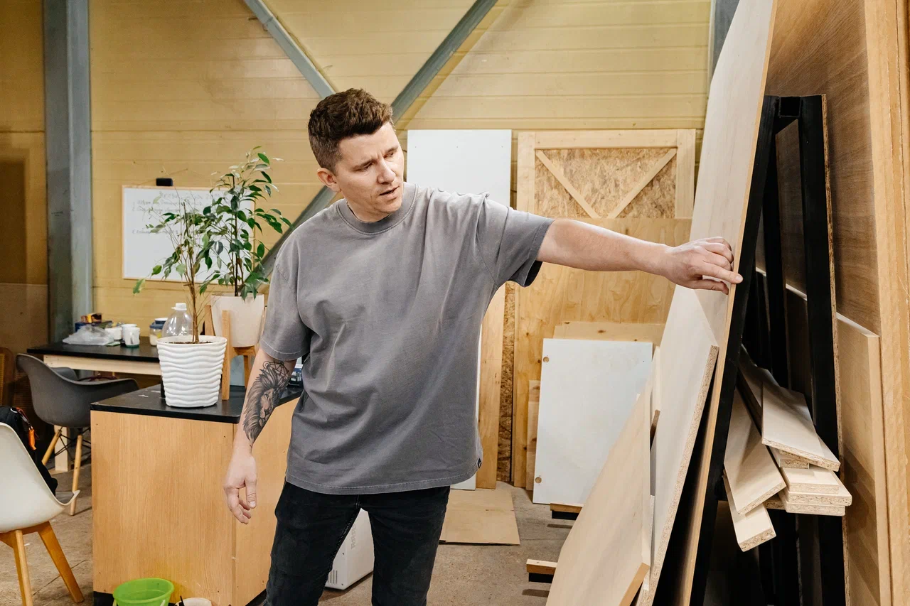 «Нас не привлекает мебель, которая в 90% присутствует на рынке. В ней нет ни жизни, ни души» «Нас не привлекает мебель, которая в 90% присутствует на рынке. В ней нет ни жизни, ни души»