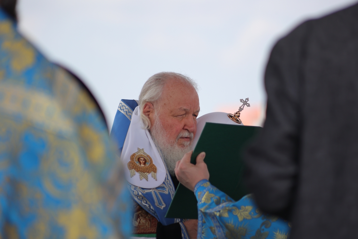 Патриарх Кирилл освятил закладной камень кафедрального собора в Челнах 