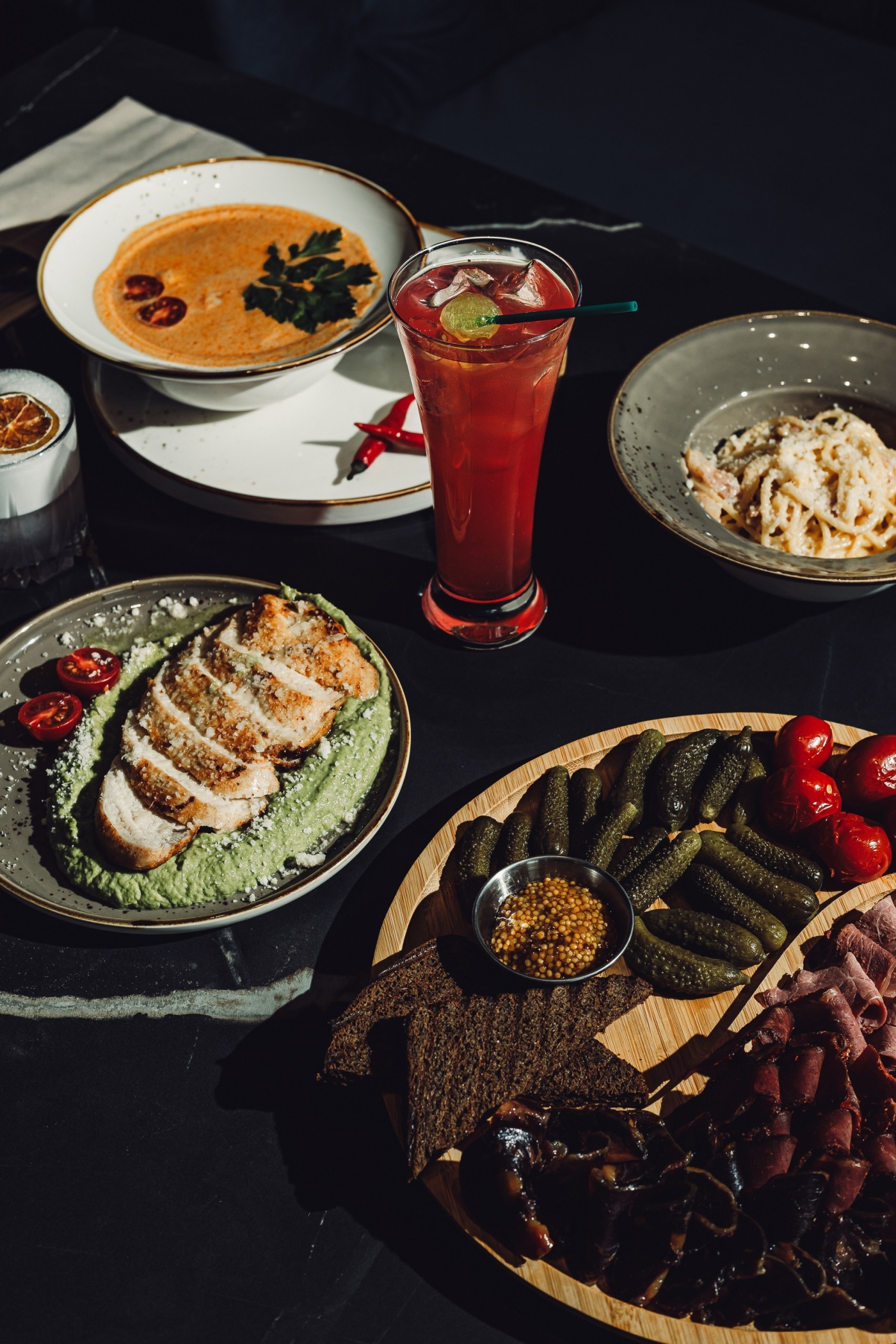 Челнинцы могут отметить новогодние корпоративы в стиле Cabaret Челнинцы могут отметить новогодние корпоративы в стиле Cabaret