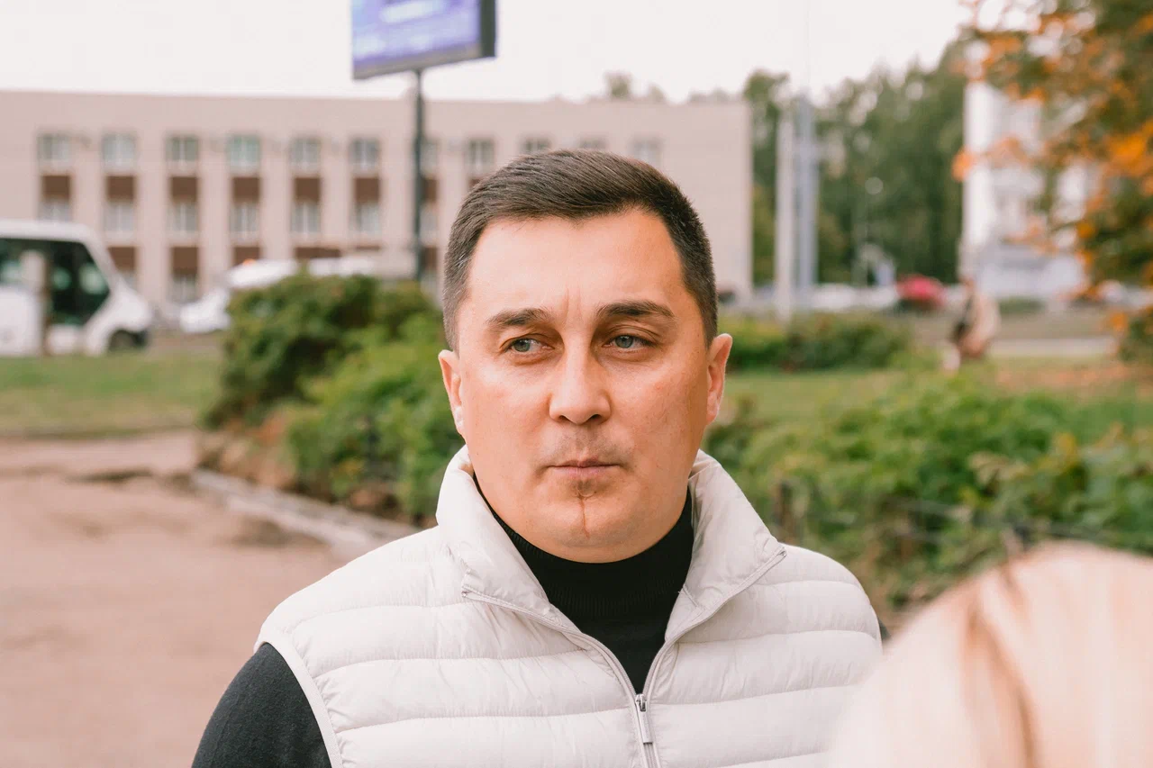 «Житель Челнов с велосипеда не спешился, поехал на красный свет. Кто виноват? Кадиков с Магдеевым?»
