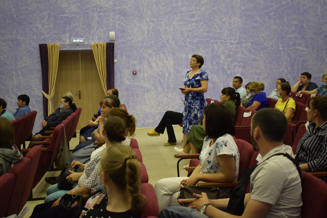 Венера Камалова оценила ремонт дворов в Тукаевском районе (фото)