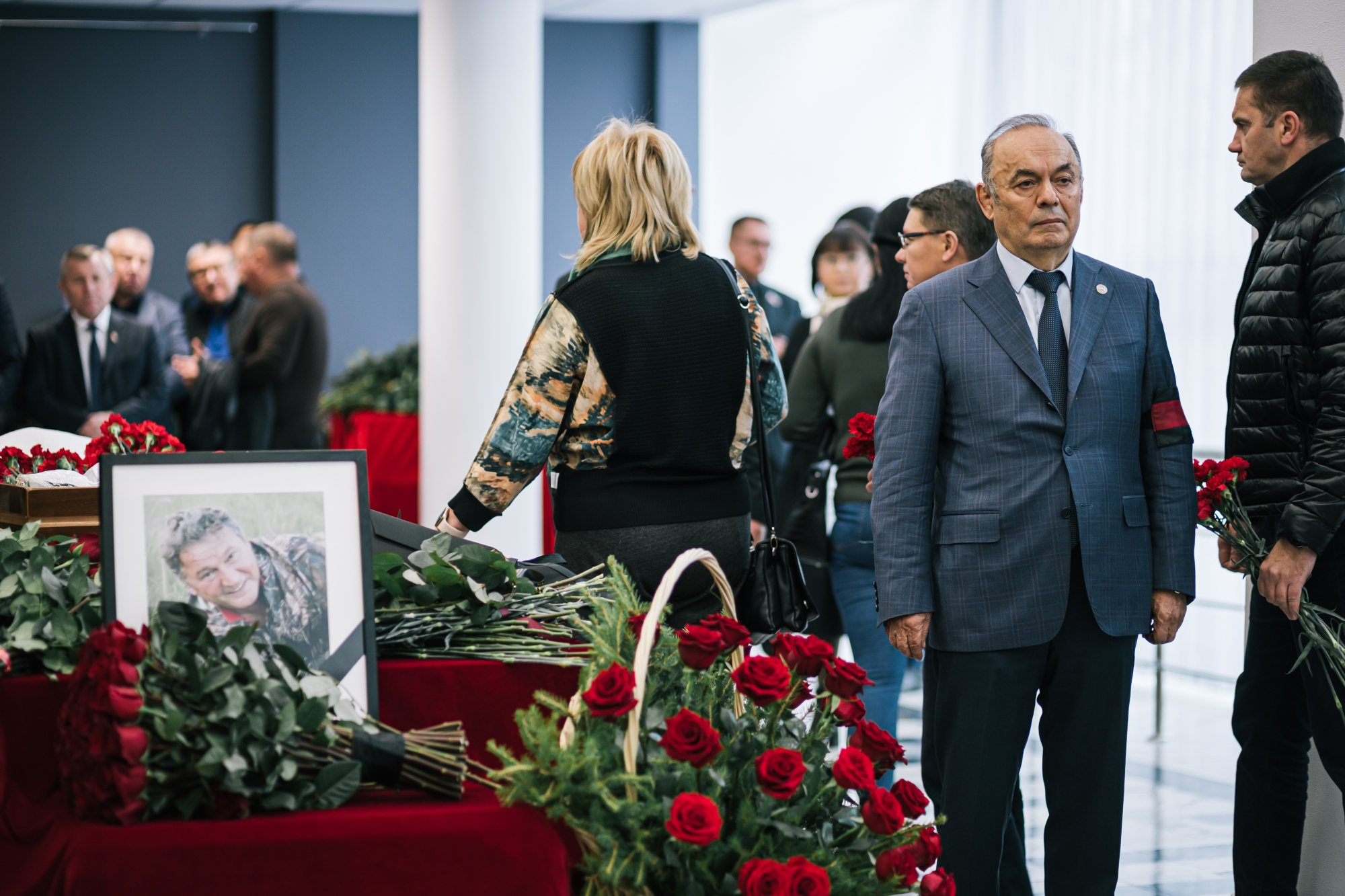 «Никакой предвзятости не было, что он глава. Он всегда оставался Валеркой Макаровым»