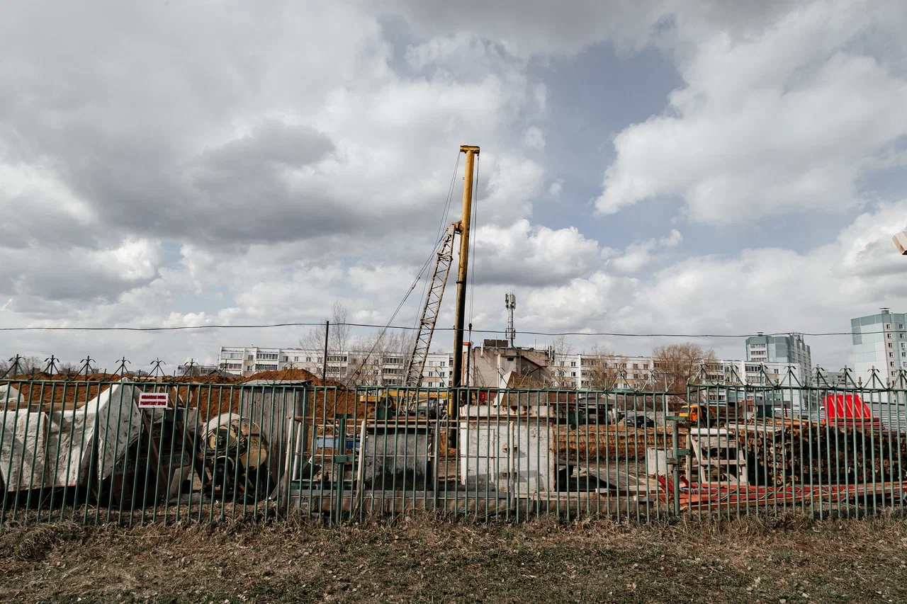 Скандальный дом в 59-м микрорайоне будут строить три года (фото) 