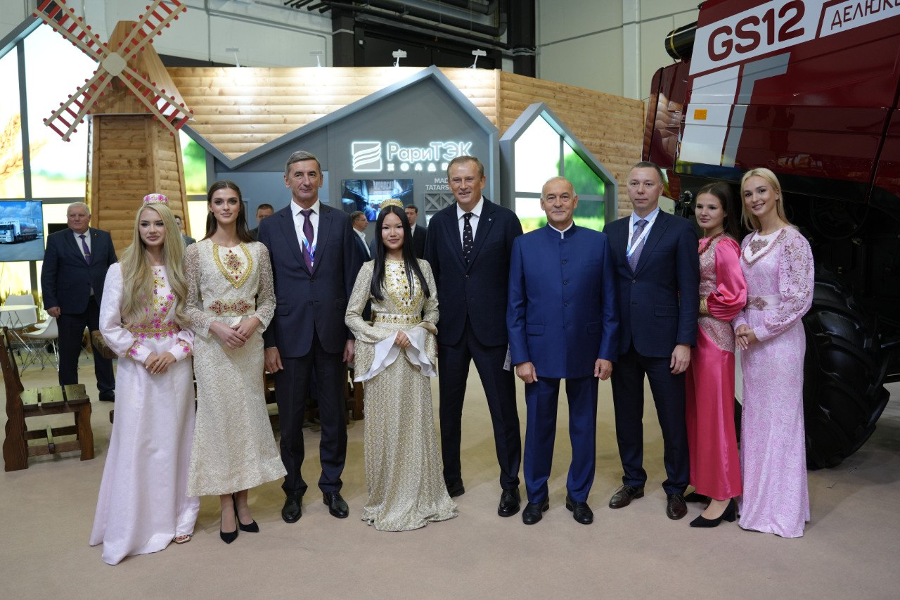 «РариТЭК» передал «Газпрому» первый выпущенный в России среднетоннажный грузовик LOTOS «РариТЭК» передал «Газпрому» первый выпущенный в России среднетоннажный грузовик LOTOS