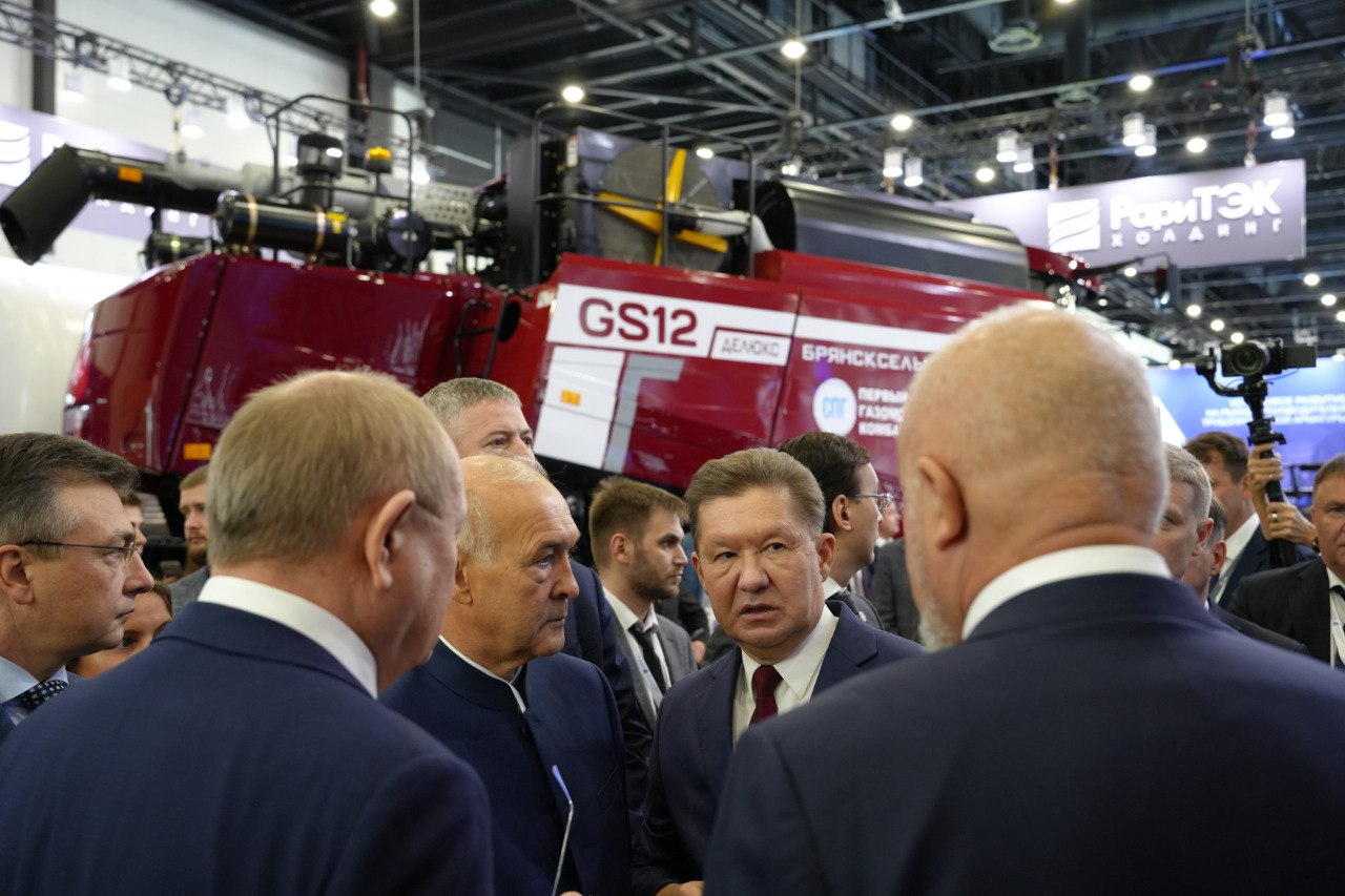 «РариТЭК» передал «Газпрому» первый выпущенный в России среднетоннажный грузовик LOTOS «РариТЭК» передал «Газпрому» первый выпущенный в России среднетоннажный грузовик LOTOS