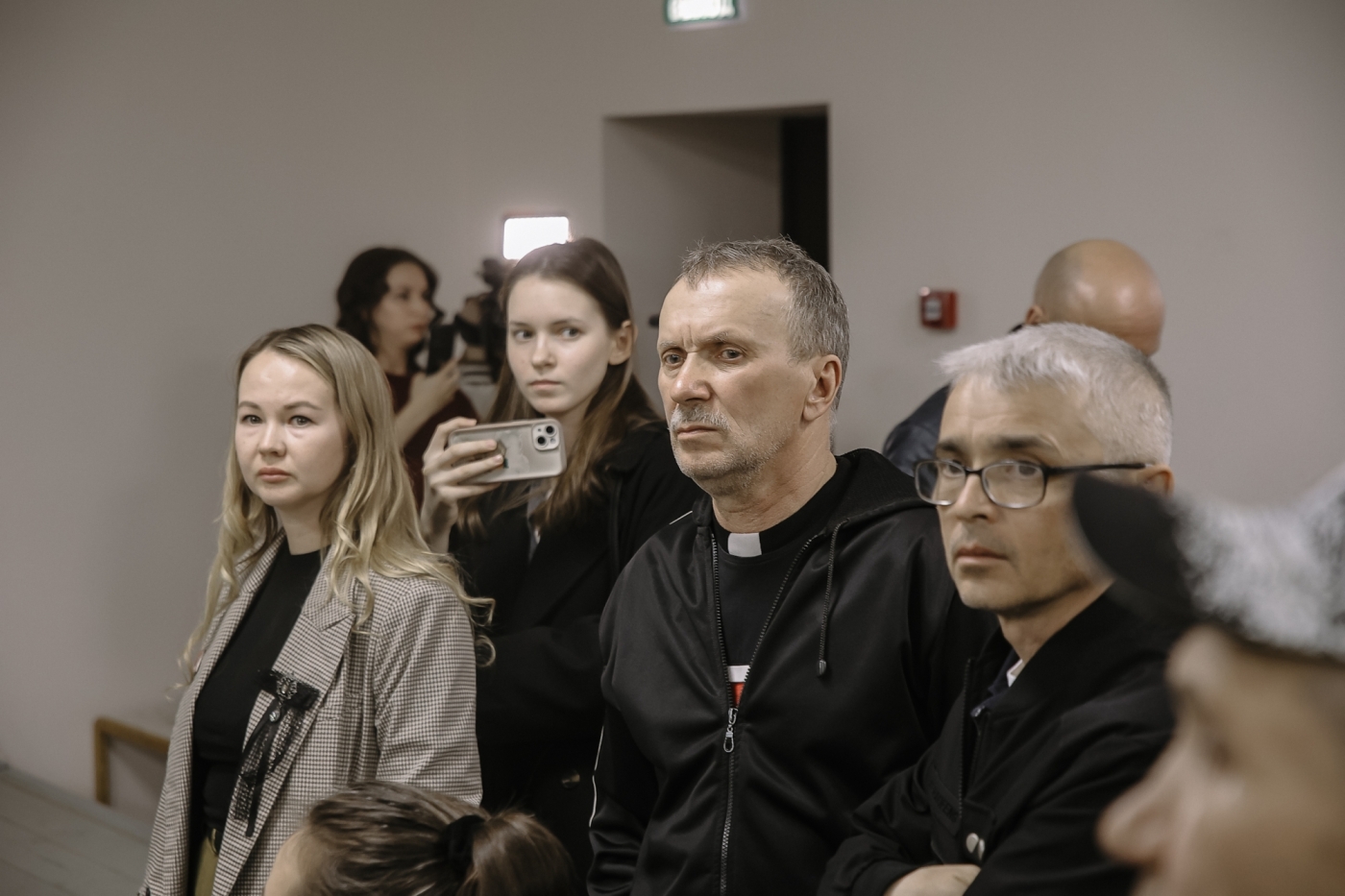 «Всей деревней пойдем в суд!» - жители Гардалей бунтуют против дома мигрантов