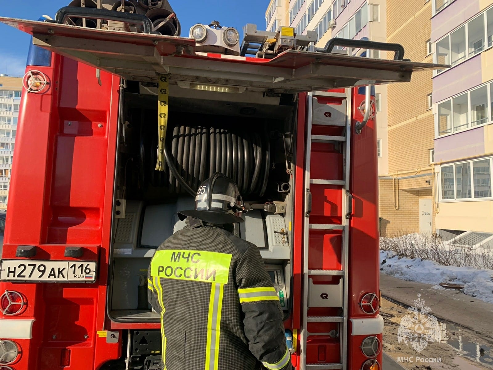 На пожаре в Замелекесье спасли беременную женщину и пенсионерку 01.02.2023