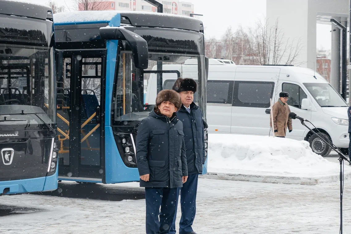«Много замечаний и жалоб… Нигә тәртип юк? Почему нет порядка?!»