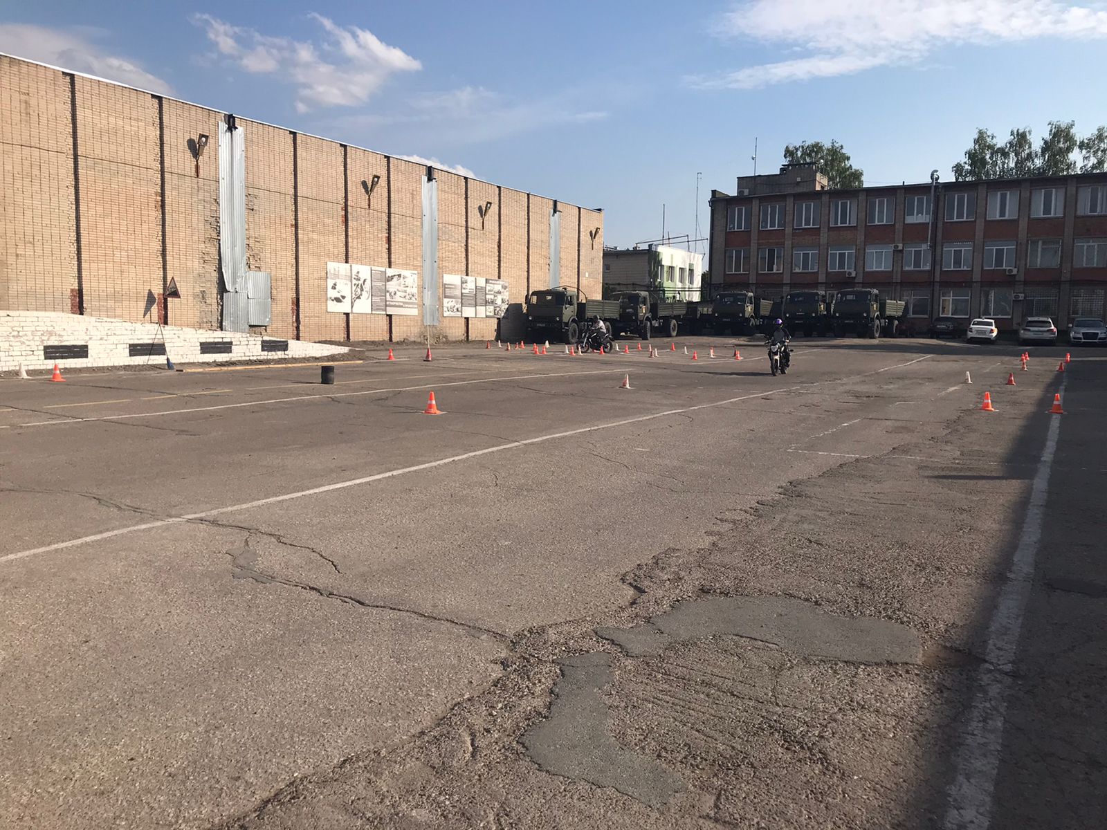 В Челнах ДОСААФ организует курсы первоначальной военной подготовки В Челнах ДОСААФ организует курсы первоначальной военной подготовки