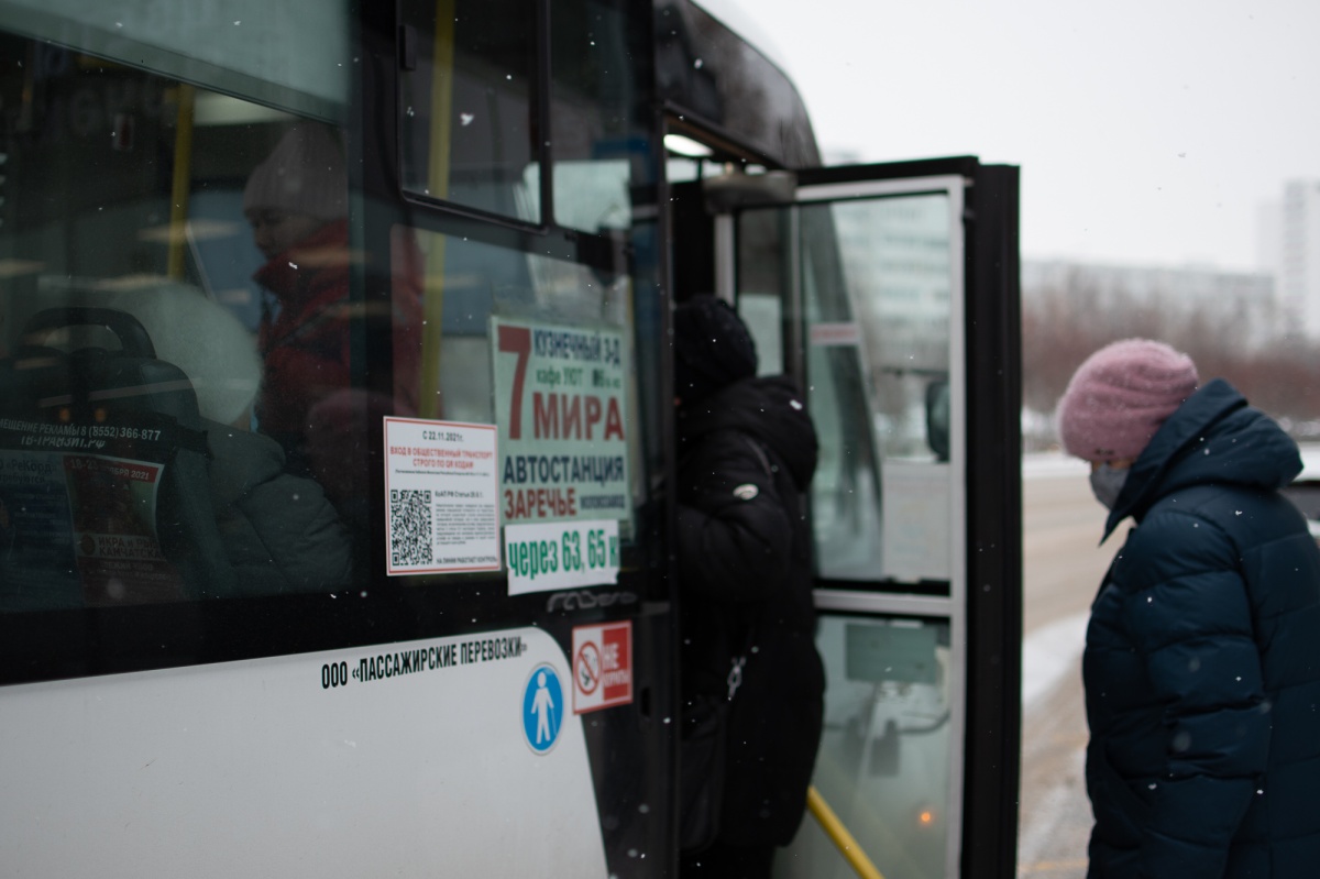 На остановке «Поликлиника» установят камеры, чтобы ловить «бомбил»  13.02.2023