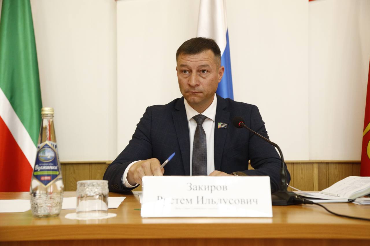 Депутаты единогласно приняли отставку Фаила Камаева «по собственному желанию»