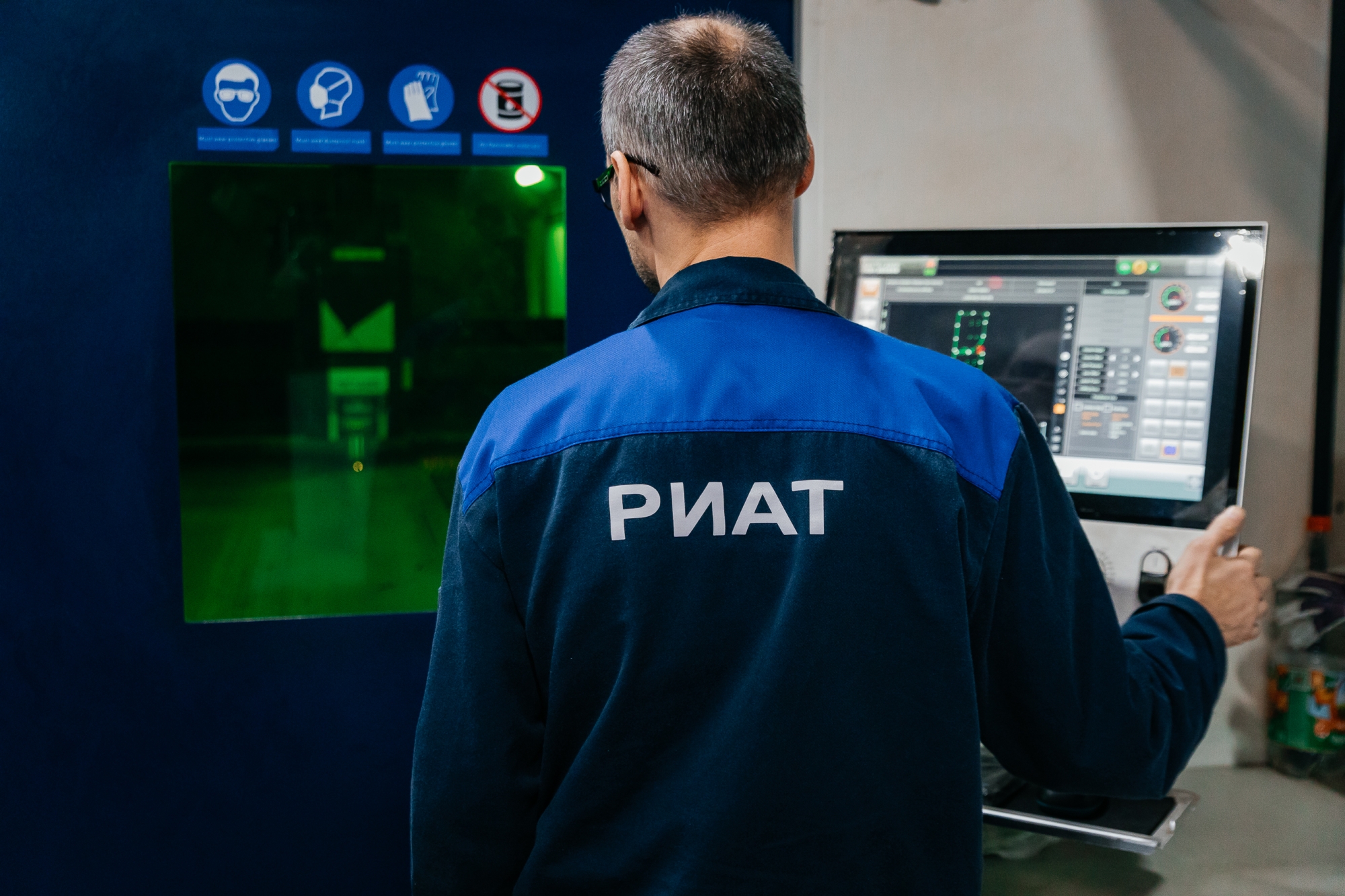 «Мог остаться без квартиры, но предприятие помогло»: сотрудники «РИАТ» получили жилье по соципотеке