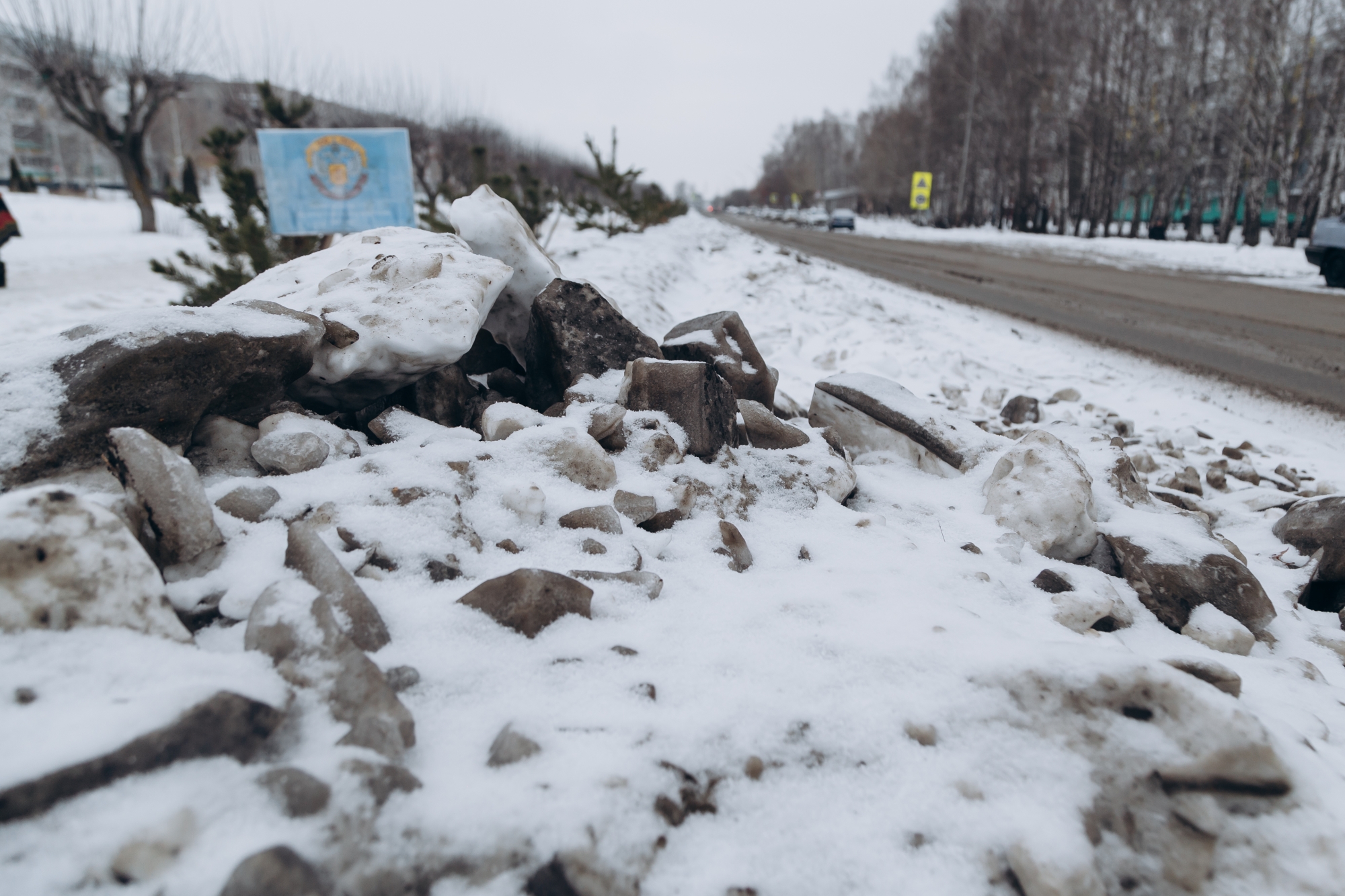 Фото: как из-за реагентов на дорогах в Челнах развели грязь 