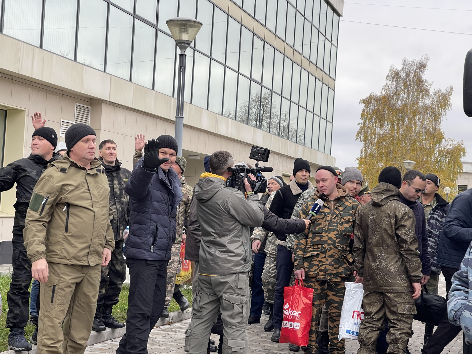 Еще два автобуса с мобилизованными выехали из Челнов (фото)