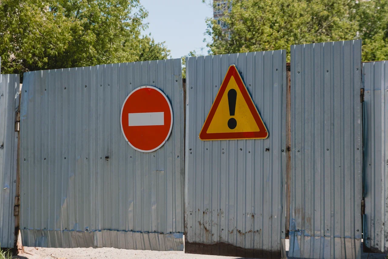 Фото: как в Челнах строят очередную многоэтажку вплотную к кладбищу