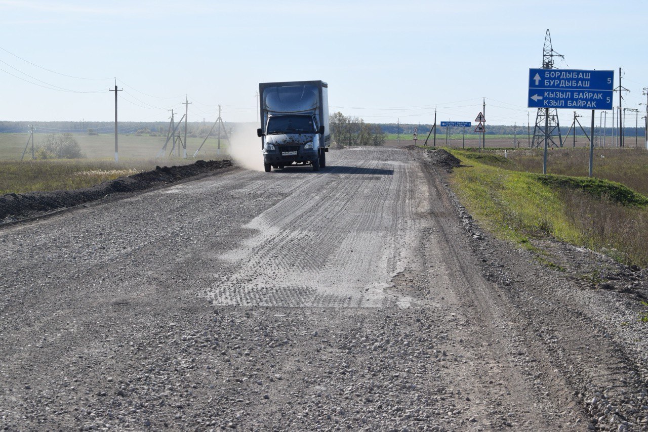 Под Челнами начали восстанавливать дороги, разбитые при строительстве М-7 Под Челнами начали восстанавливать дороги, разбитые при строительстве М-7