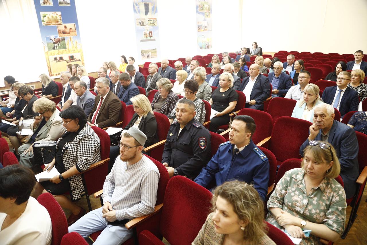 Депутаты единогласно приняли отставку Фаила Камаева «по собственному желанию»